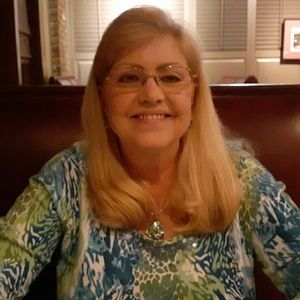 Meet your Posher, Lori